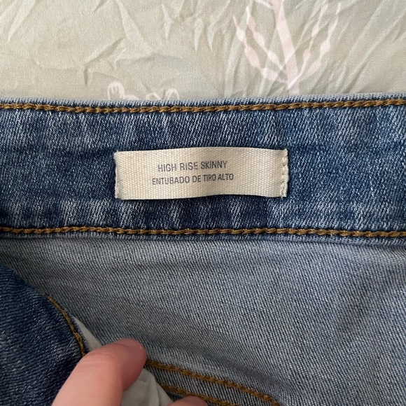 High-Rise Skinny Jeans (Medium Wash) - Picture 9 of 10